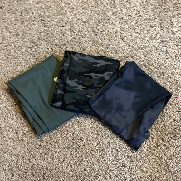 HUGE LEGGING BUNDLE - Picture 1 of 12